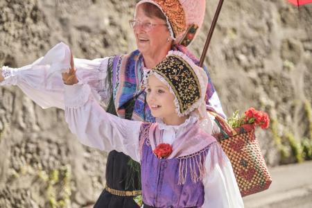 Vabljeni k ogledu tradicionalne povorke narodnih noš (2)